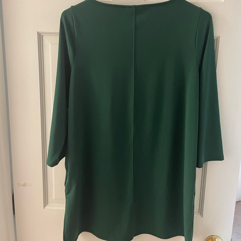 Hunter Green top, size medium, long sleeves